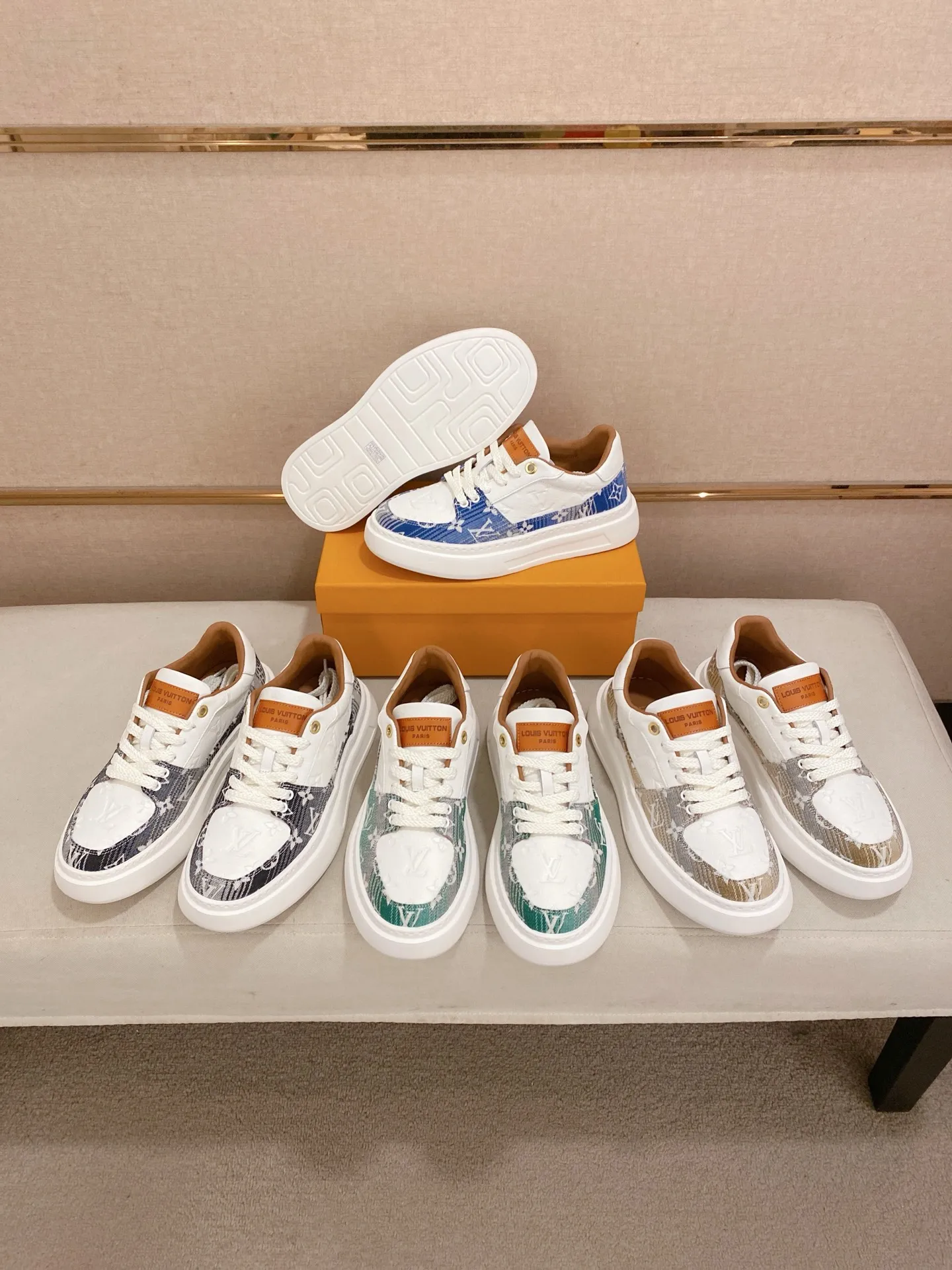 Factory price: 480💰🎉🎉LV~Louis Vuitton trendy men's shoes, new shipments, latest matching, same style as the official website, super high quality, best-selling season [strong][strong][strong]Selected first-layer cowhide, comfortable cowhide lining, original last, comfortable on the feet, wear-resistant rubber outsole, size: 38-44.